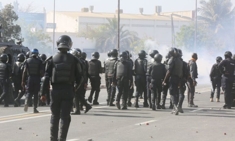 Manifestations à Ziguinchor : Mort D’un Policier – Daaray Senegaal